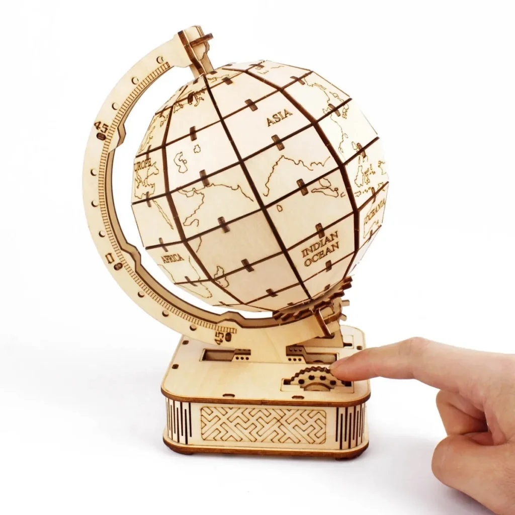 Drewniana kula ziemska 3D – Geograficzny zestaw DIY