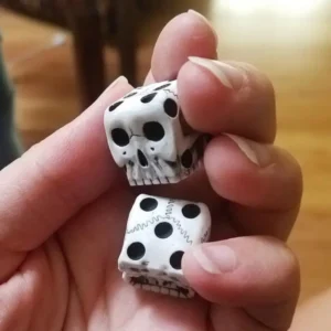Czarne Kości Czaszki – Dekoracja na Halloween i Gry Planszowe